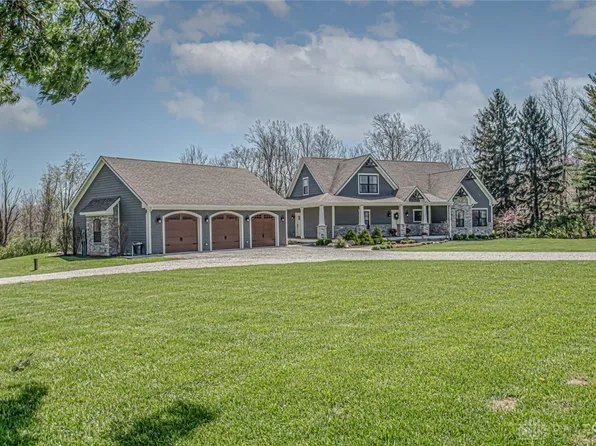2134 Elam Rd, Xenia, OH 45385