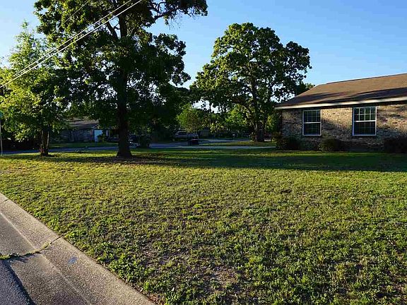 3rd image of 4208 Cherry Laurel Dr