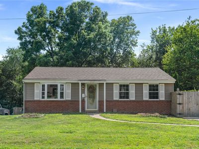 (Undisclosed Address), Elizabeth, PA, 15037