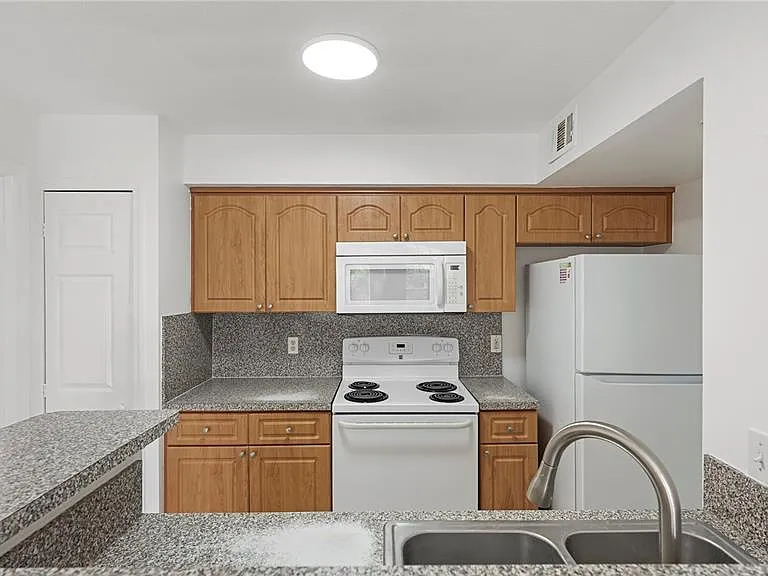 2204 Key West Ct #518 — Photo 16