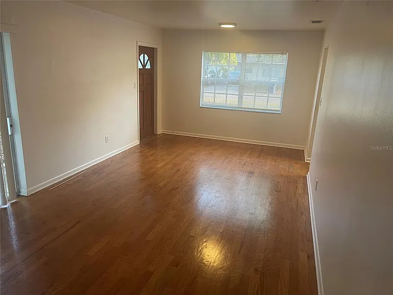 3302 W Wallace Ave — Photo 9