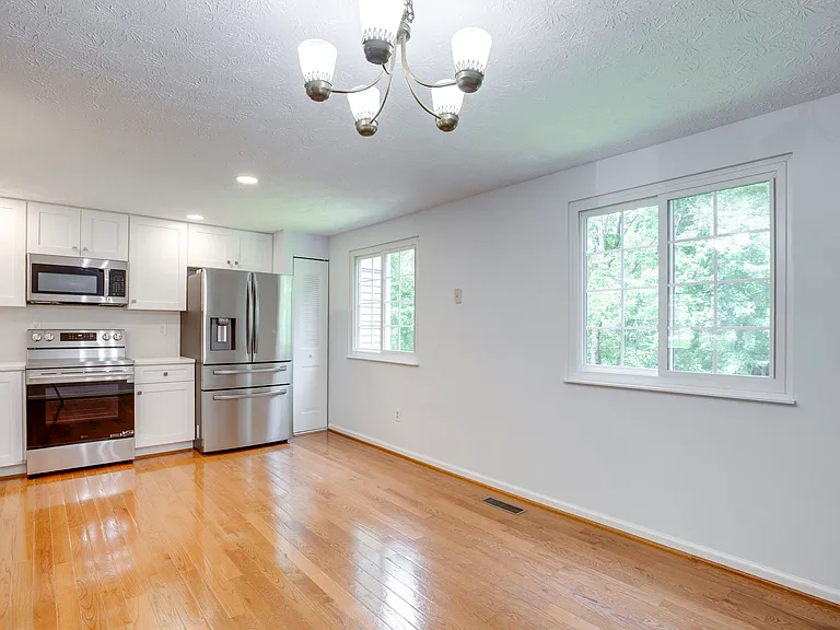 1604 Barnstead Dr — Photo 13