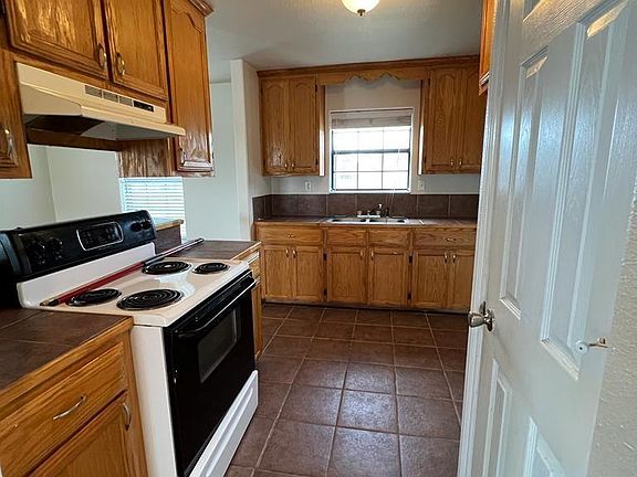 2nd image of 494 Ledesma Ave