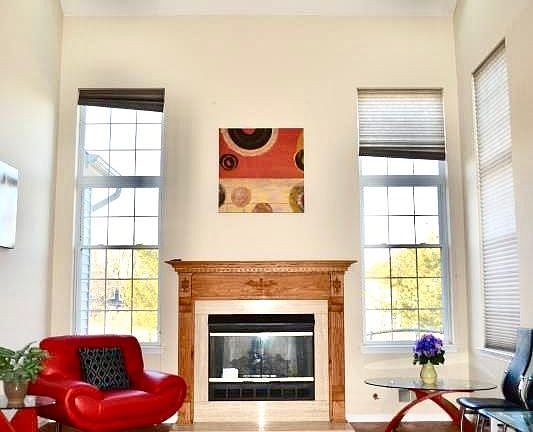 2-story family room