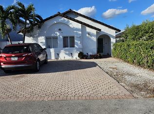 7683 NW 167th St, Hialeah, FL 33015