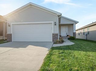 3 Megan Ct, Bloomington, IL 61705