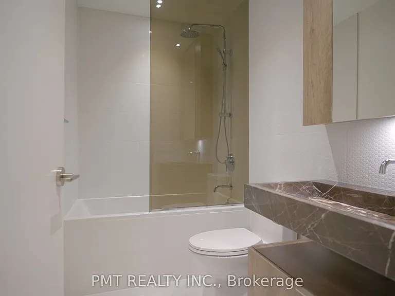 11 Yorkville Ave #4210 — Photo 13