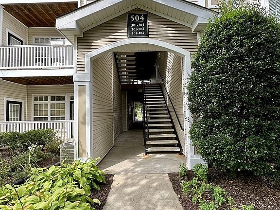 4th image of 504 Sunset View Ter SE Unit 301
