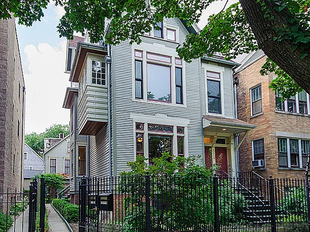 1429 W Roscoe St #2 — Photo 26