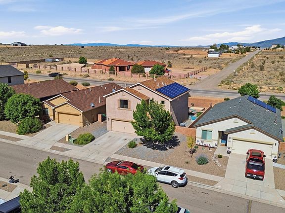 5th image of 153 El Camino Loop NW