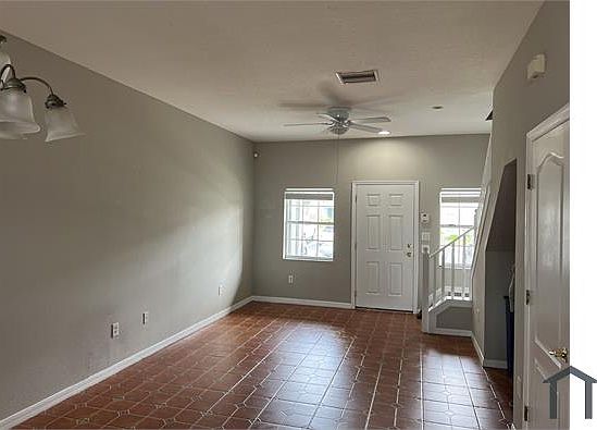 3rd image of 12924 Kings Crossing Dr