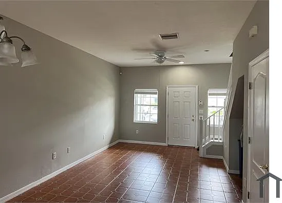 12924 Kings Crossing Dr — Photo 3