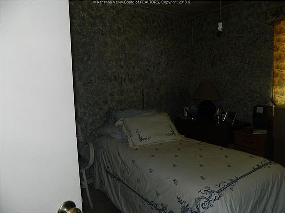 3rd image of 727 Garrison Ave