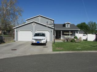2701 W King Ct, Yakima, WA 98902