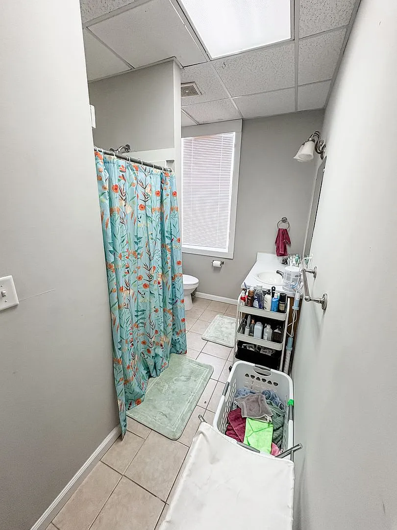 Studio Apartment above BlueKey Properties office — Photo 4