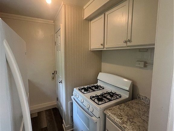 5th image of 404 Monticello Dr