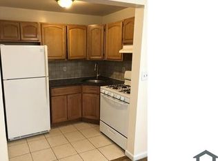 2949 Far Rockaway Blvd #3, Far Rockaway, NY 11691