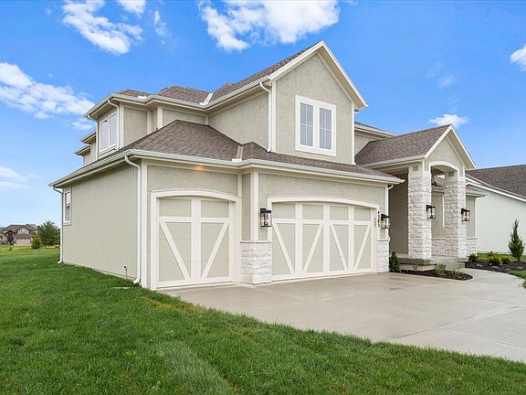 3rd image of 4383 Aspen Dr