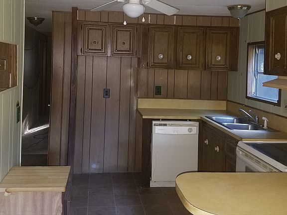 5th image of 263 Robin Hood Dr