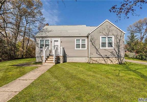 2nd image of 260 Lidge Dr