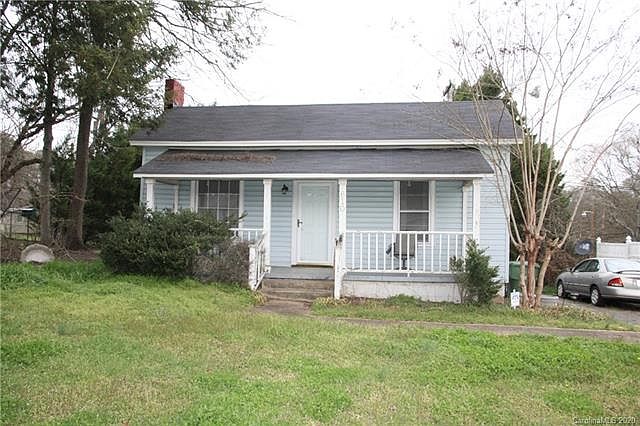 1st image of 610 Noles Dr