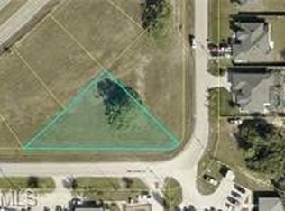 2425 SW 5th Ter, Cape Coral, FL 33991