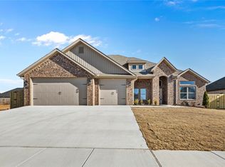 2108 Salmon St, Pea Ridge, AR 72751