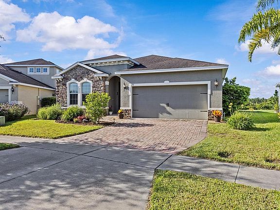 2nd image of 120 WHIRLAWAY DRIVE