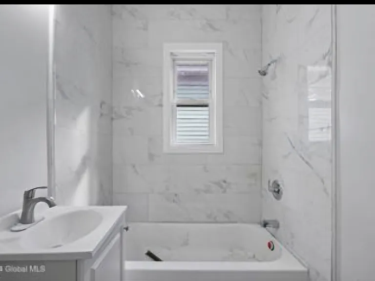 20 Benson St #1 — Photo 2