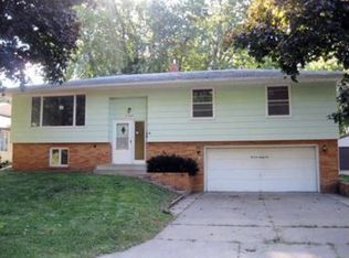 1385 Winchell St, Saint Paul, MN 55106