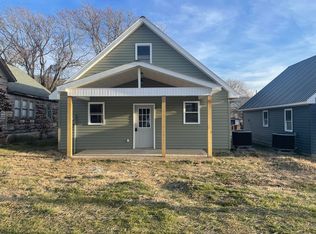 215 E Walnut St, Covington, VA 24426