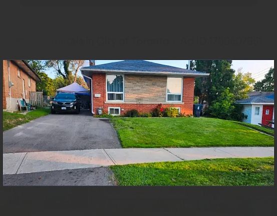 2nd image of 66 Hollyhedge Dr