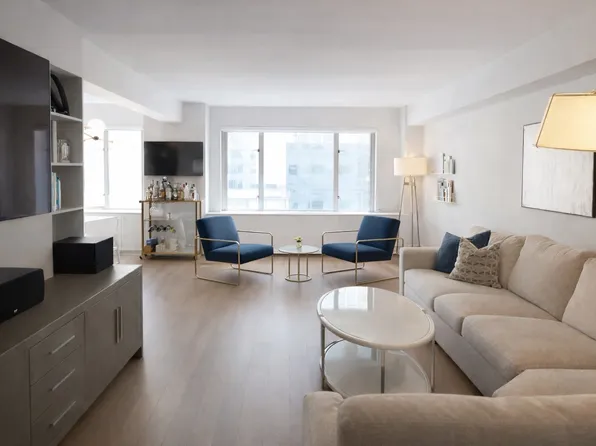 200 East 57th Street image 1 of 8