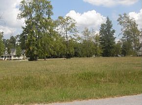 5th image of 15 Madelyn Dr