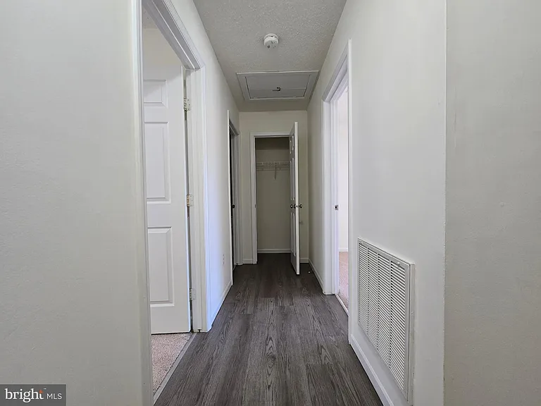 23 Lordship Ln — Photo 37