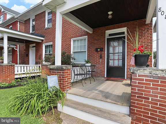 2nd image of 808 Mulberry Ave