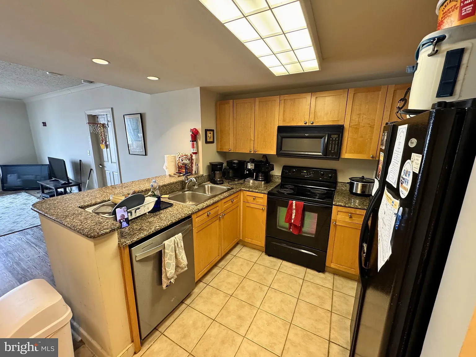 Central — Photo 2