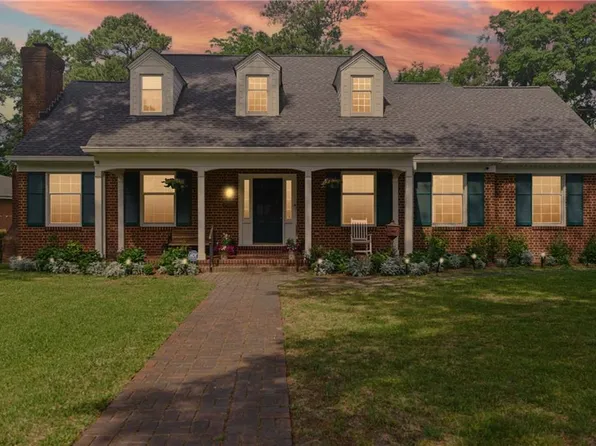 7325 Colony Point Rd, Norfolk, VA 23505