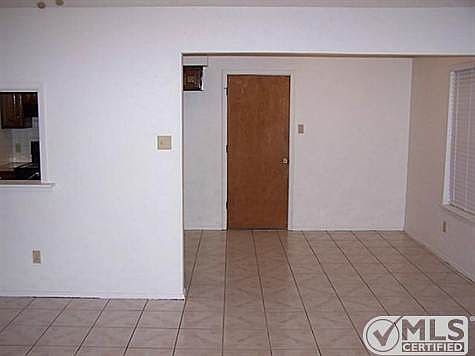 5th image of 703 Salem Dr