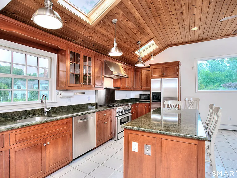 10 Woodcock Ln — Photo 15