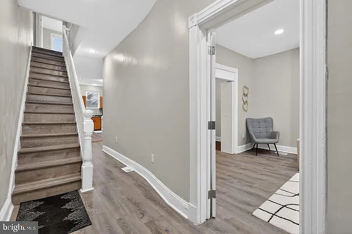 1119 Montello Ave NE — Photo 8