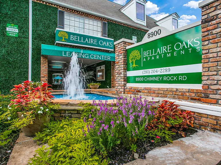 Bellaire Oaks Apartments — Photo 50