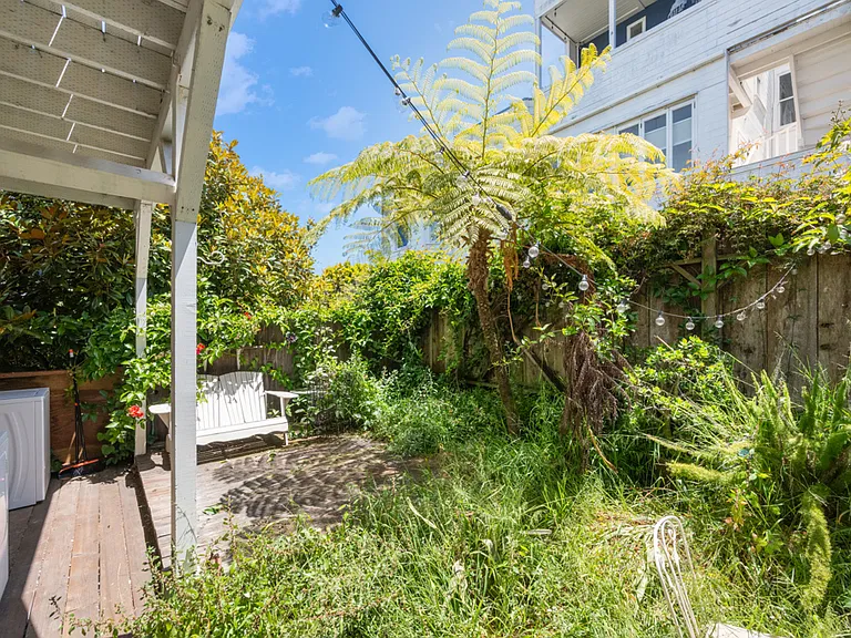 737 Waller St #737 — Photo 27
