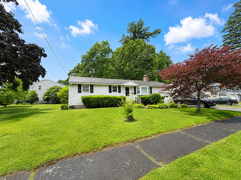 29 Greenleaf Cir — Photo 22