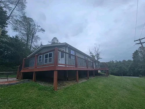 4174 Goodview Rd Photo 1