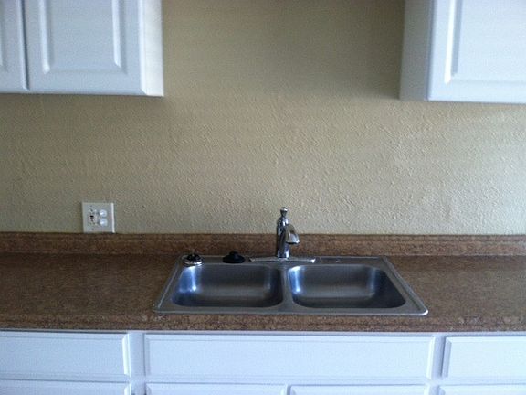 3rd image of 16142 Eucalyptus Ave APT 2