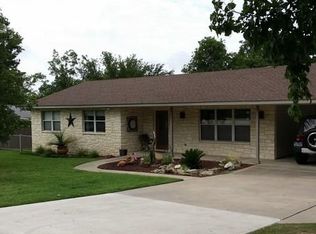 1110 N Water St, Burnet, TX 78611