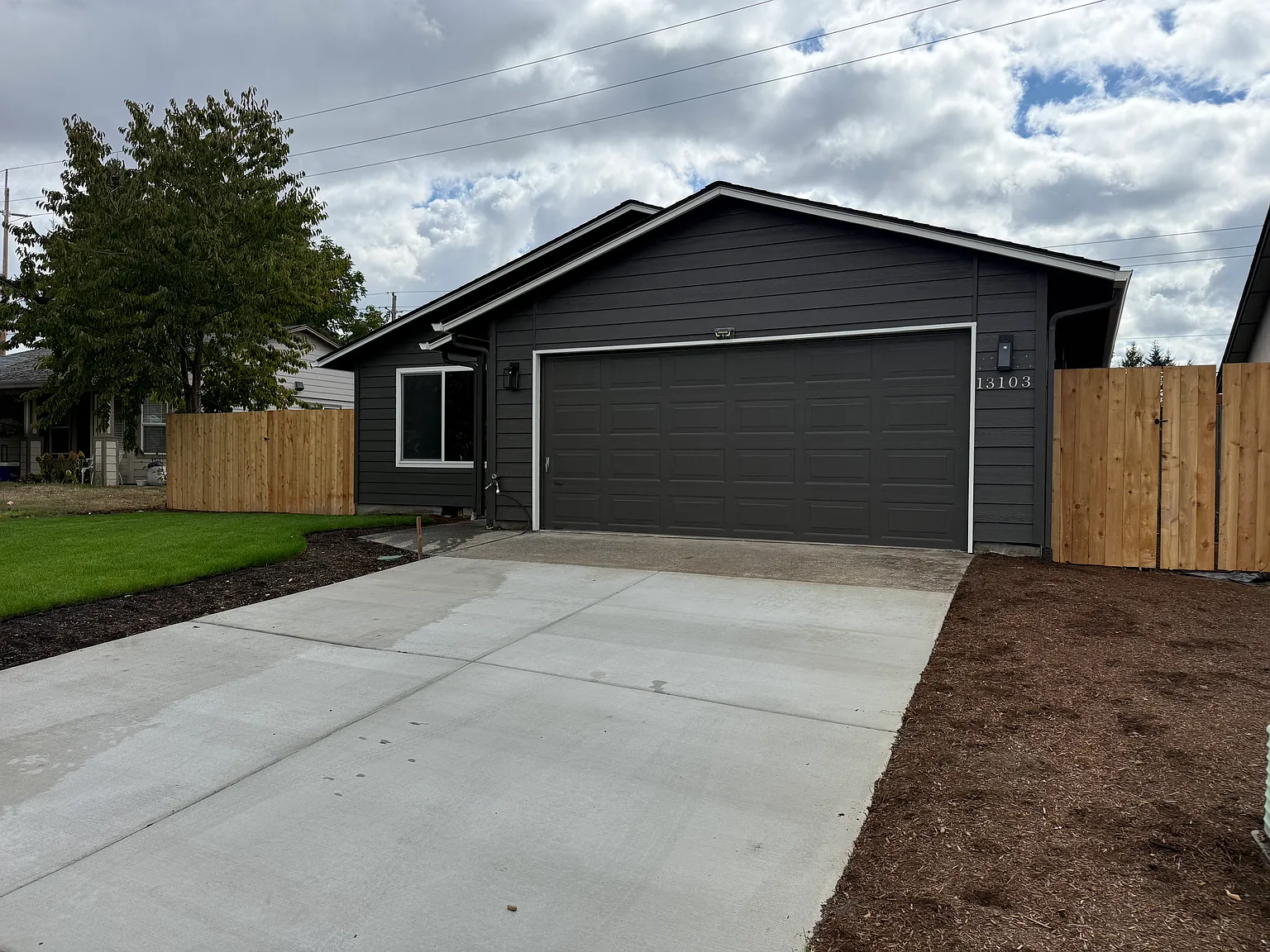 3 bed, 1160 sqft, $2,950 — Photo 2