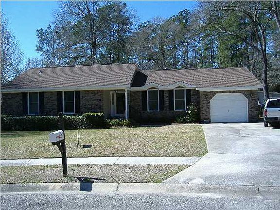 3rd image of 103 Chalcott Pl