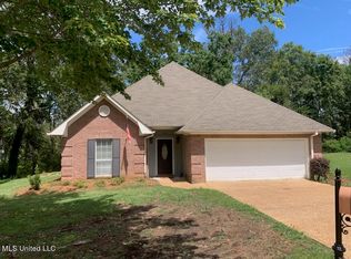 1518 Huntington Pl, Ridgeland, MS 39157